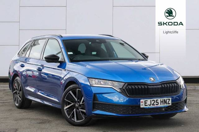 Skoda Octavia 1.5 TSI 150 e-TEC Sportline 5dr DSG Estate Petrol Race Blue