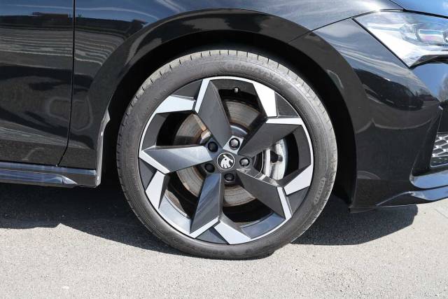 2025 Skoda Superb 1.5 TSI iV Sportline 5dr DSG